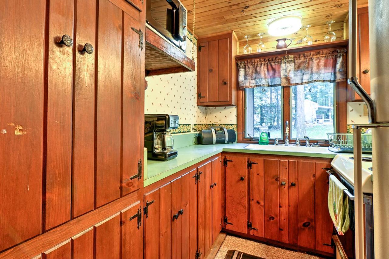 Rustic Bedford Cabin Near Hunting And Fishing Villa Bagian luar foto
