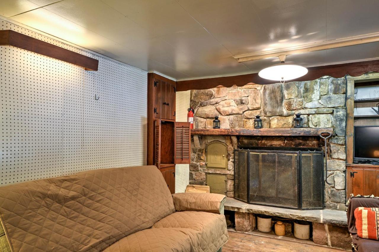 Rustic Bedford Cabin Near Hunting And Fishing Villa Bagian luar foto