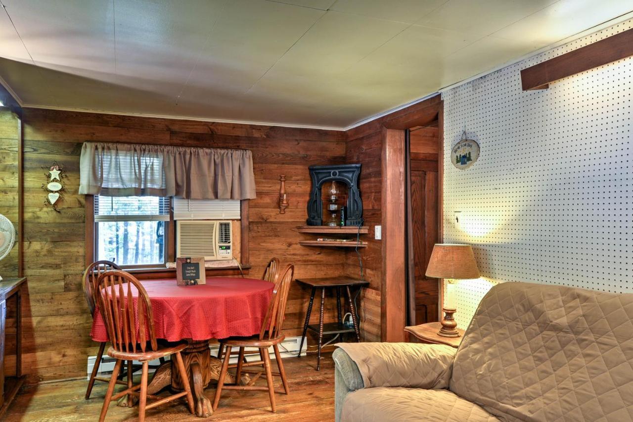 Rustic Bedford Cabin Near Hunting And Fishing Villa Bagian luar foto