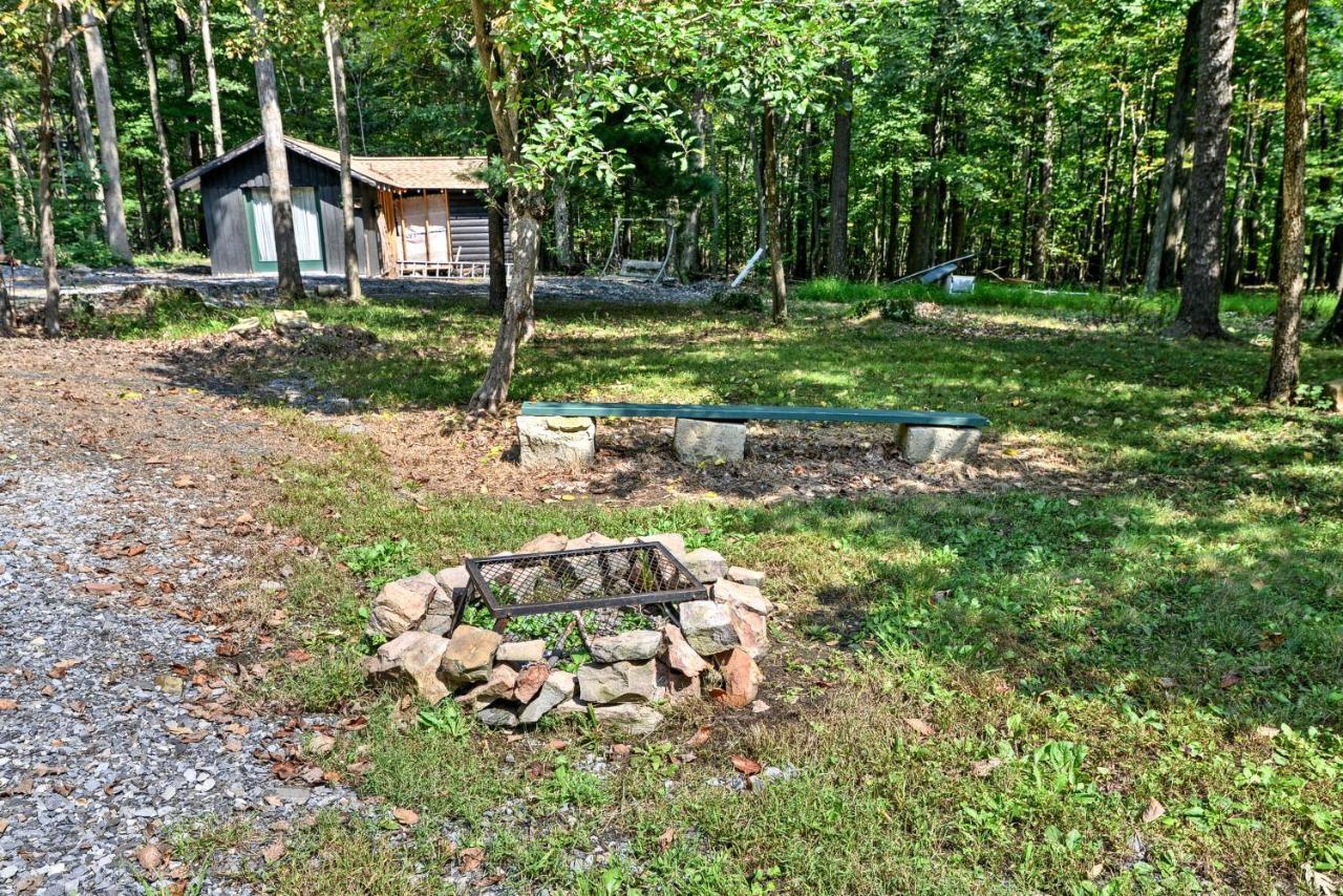 Rustic Bedford Cabin Near Hunting And Fishing Villa Bagian luar foto